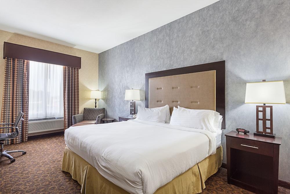Express & By Ihg